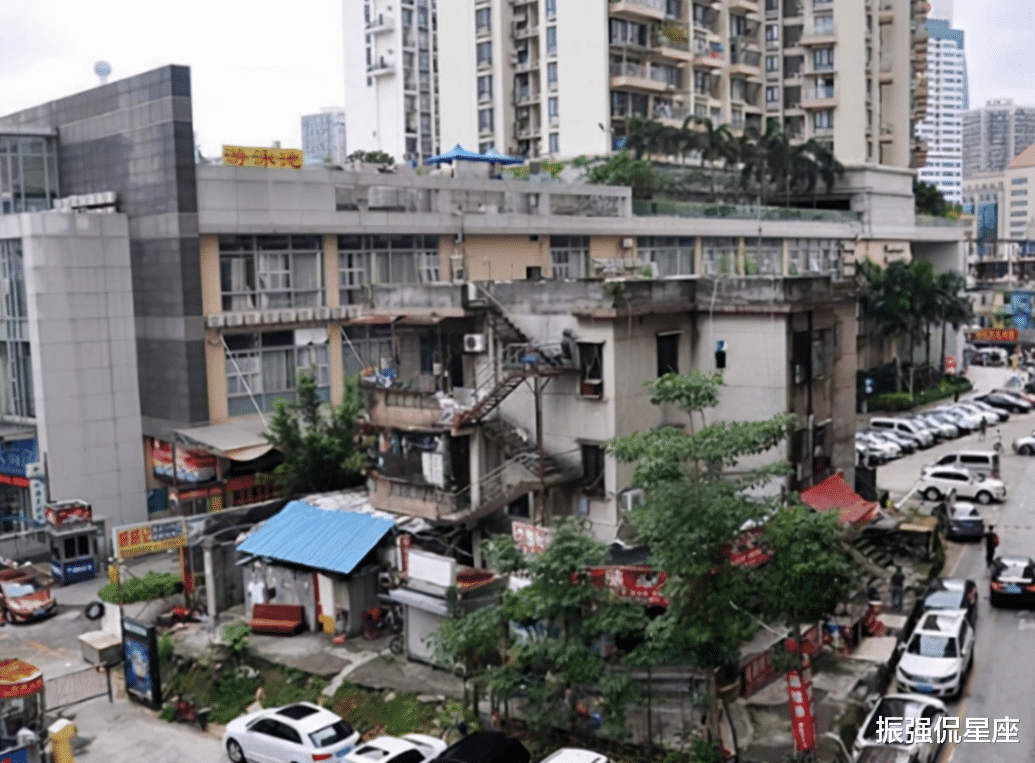 02年男子扬言没三亿不拆吓走开发商,又闹上法庭:为啥不开发我家