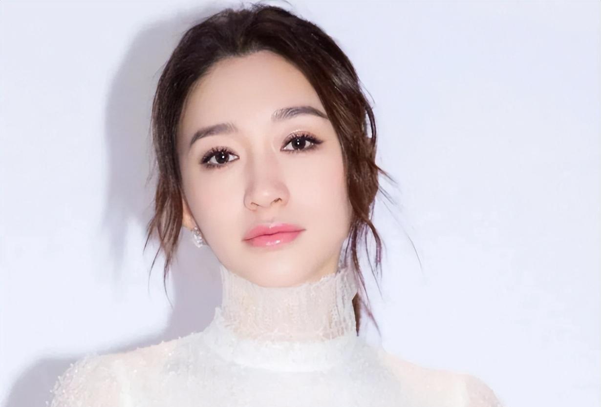 李小冉|李小冉：46岁无儿无女，嫁给男闺蜜7年真的幸福吗？