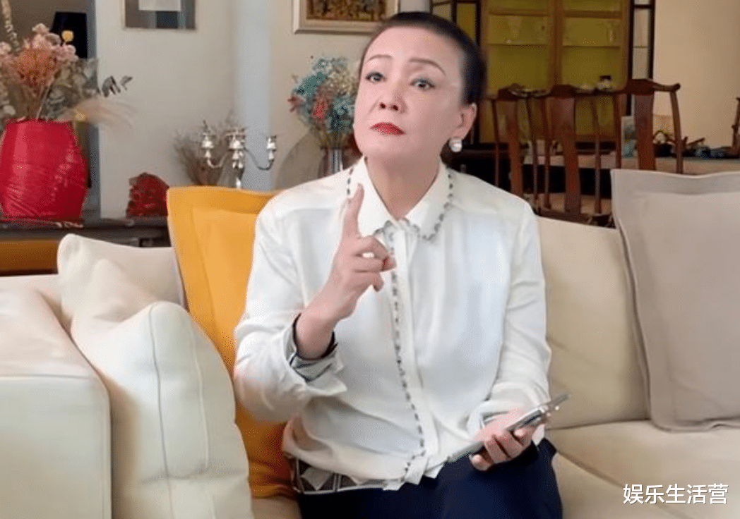 迪丽热巴|张兰给孙子孙女寄衣服，尺码不合穿不上，疑似和大S关系堪忧