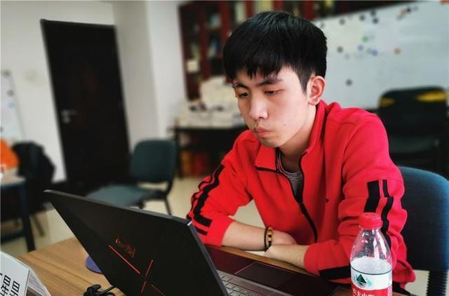 王星昊|能杀都不杀！伊凌涛八段，让“抗韩英雄”无可奈何？