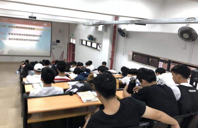 大学生|为什么很多企业拒绝招收三本生？并非是学历歧视，背后原因很真实