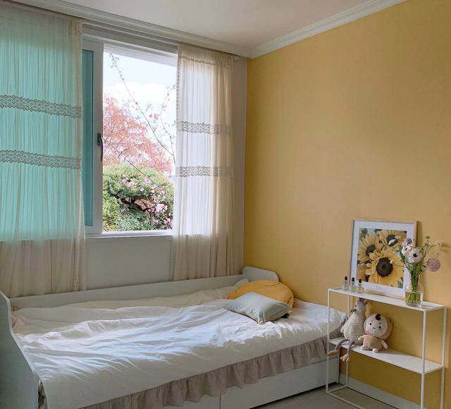 115一楼带院子,搭上廊架、种上花草绿植,住起来也是蛮舒服的