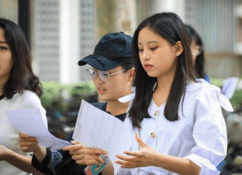 大学生|“硕士年薪13万,博士26万”,小县城引进人才,学历有多重要