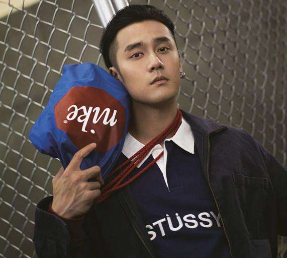 蒋劲夫|31岁蒋劲夫成功考驾照，身边美女环绕，驼背弯腰胡子拉碴模样大变