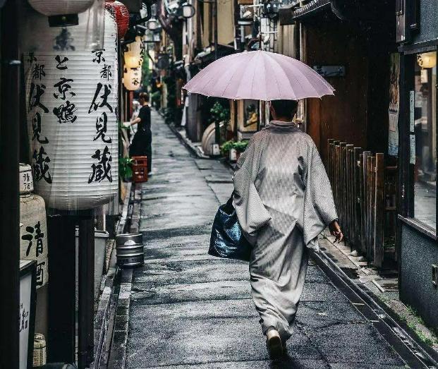 整容|62岁日本大妈整容成38岁,交往过120个男人,网友:比电影精彩