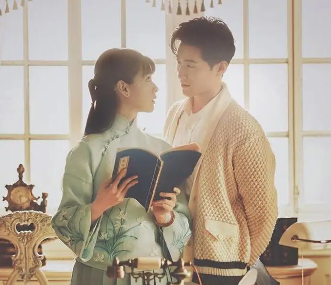 窦骁|窦骁发文庆新剧收官,刻意不晒与陈都灵合照,漏掉赵樱子引发热议