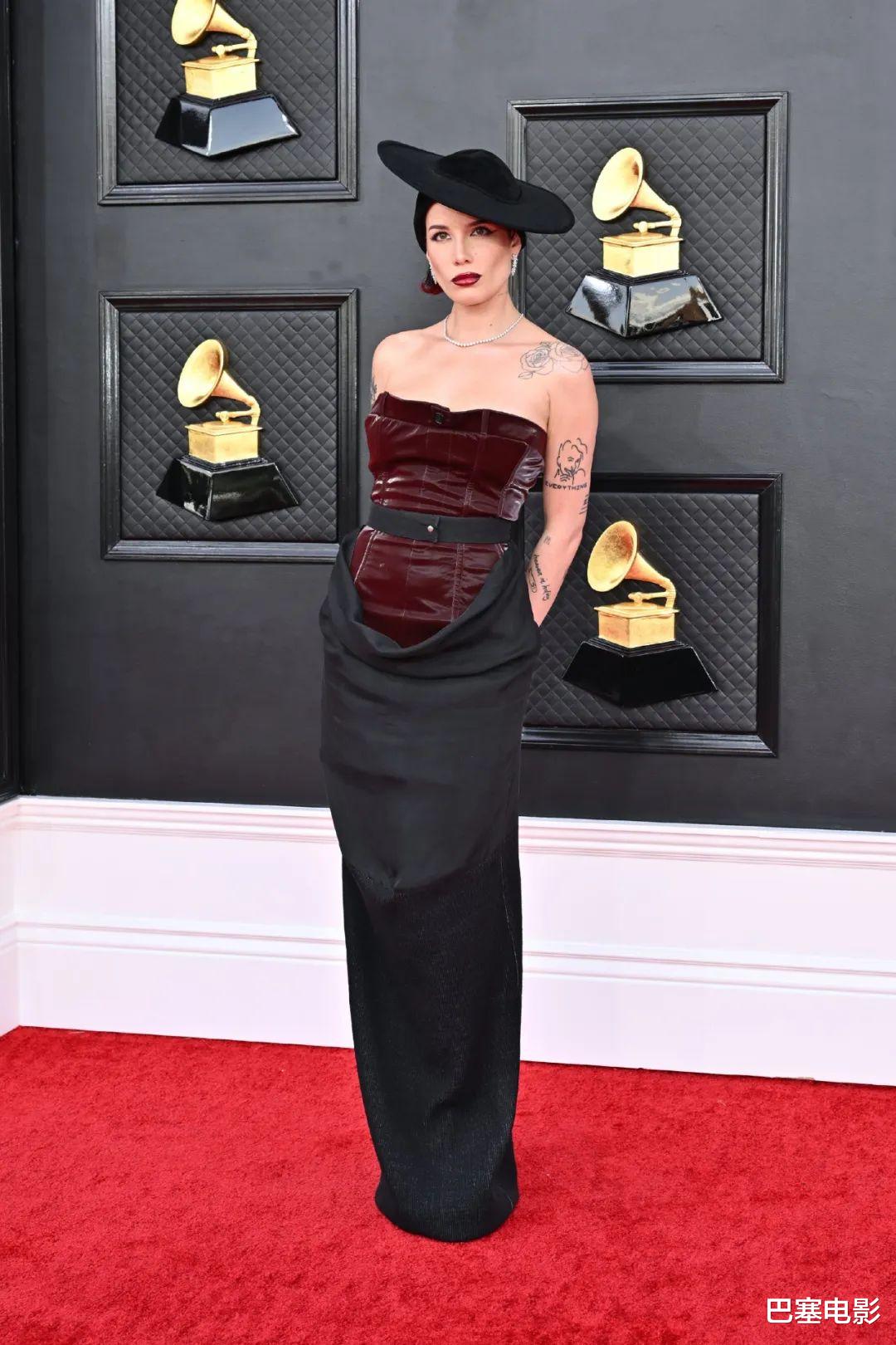 比伯|外国红毯大作妖，比伯像出院，欧美谢娜、金巧巧辣眼，gaga最美