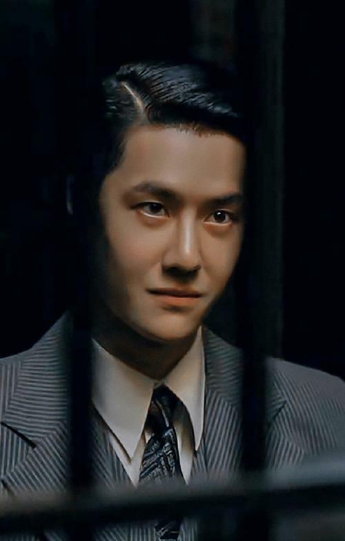 王一博|王一博被合作伙伴夸有语言天赋，评论区却嘘声一片！