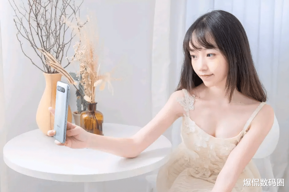 摩托罗拉|2022年首选这3款手机，最高跑分85W，最低仅2399元，还能再用3年