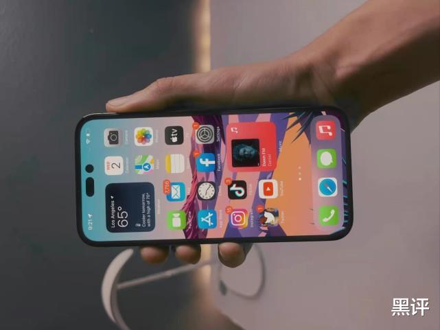 iPhone|iPhone14工程机?疑?曝光,升级30W快充,感叹号屏幕挺抢眼