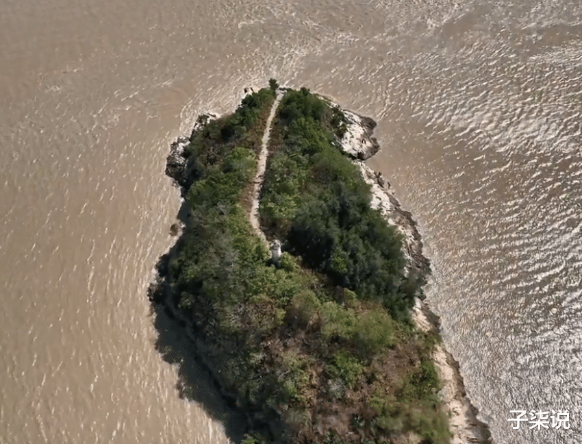 |守小岛的年轻夫妻每月6万块，这个环境你愿意去吗？网友表示只需3万