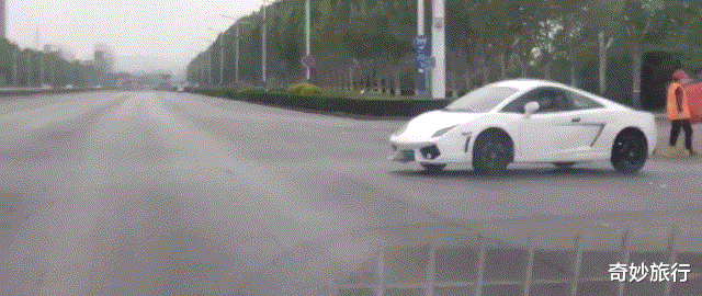 汪小菲|具俊晔带大s儿女海边游玩，汪小菲删除玥玥动态，网友：老汪惨败