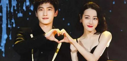 迪丽热巴|迪丽热巴杨洋搭档时合作共赢，解绑单独挑大梁扛剧，各自依旧美丽