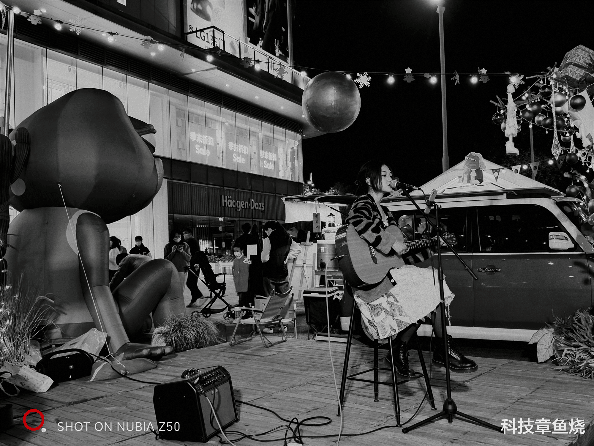 Nubia|复古与科技感交融,这台旗舰手机太个性!