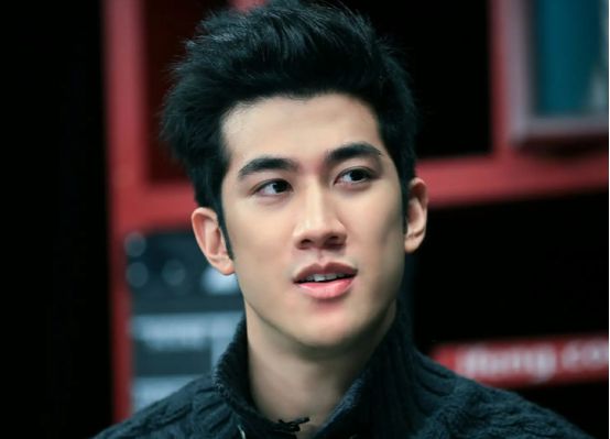 杜江|表面很帅,实则奇怪的8位男星,华晨宇尖嘴猴腮,杜江的近照认不出了