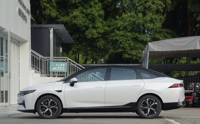 手握20万想买新能源,这三款车值得一看,“有面子也有里子”