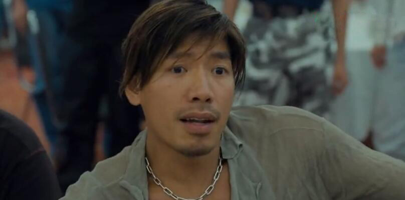 万梓良|大佬们年轻时和老年颜值对比,当年气场再强,老来也只剩凄凉