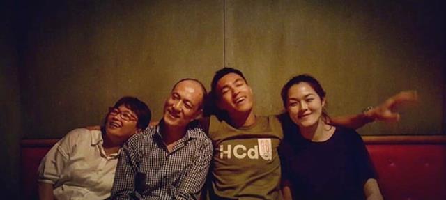 参观杨祐宁住的豪宅，花不少钱打造顶级厨房，平时喜欢下厨做饭