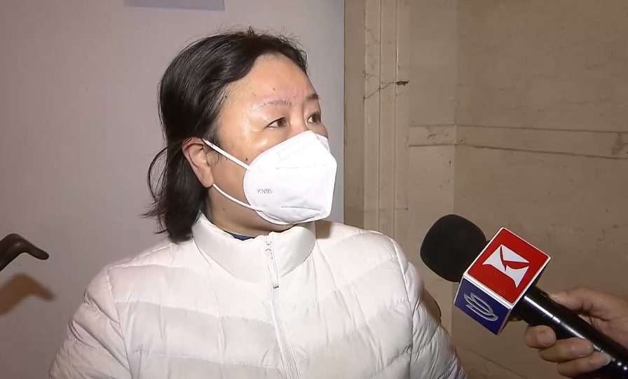 不锈钢能不能吸住吸铁石?居民看着新安装的电梯,慌了