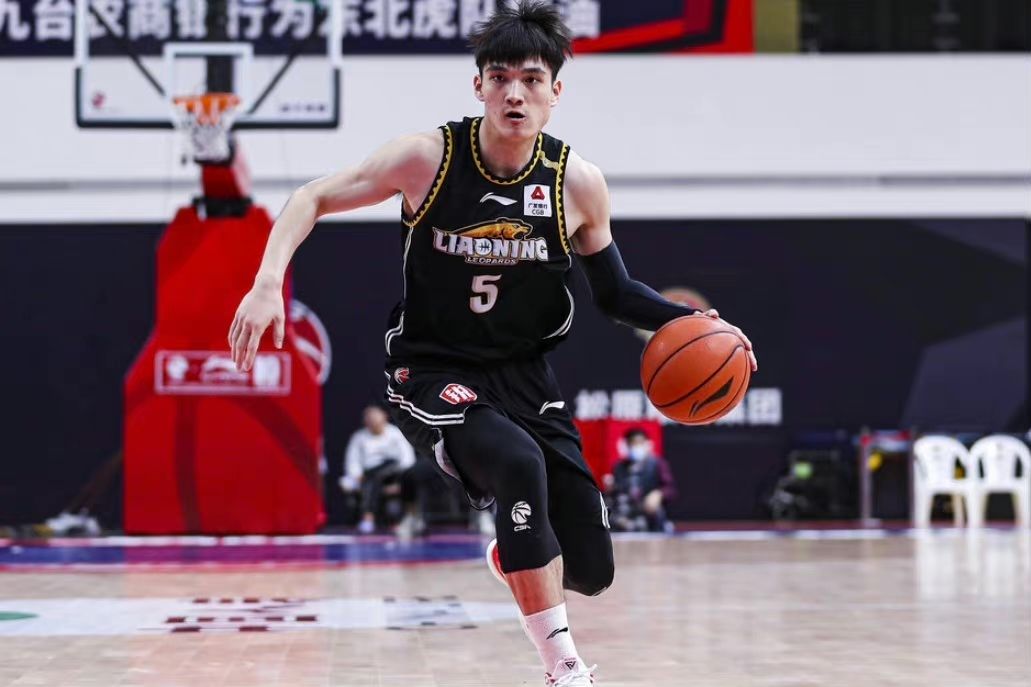 辽宁男篮|1米96！2米03！飙进28记三分，22岁小将成辽宁本赛季最大发现