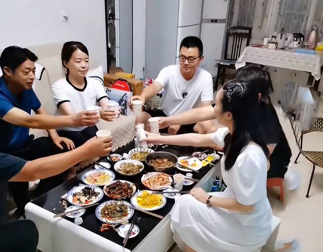 许敏|何家弘教授观点遭吐槽,希望许敏得饶人处且饶人?云昊发视频回怼