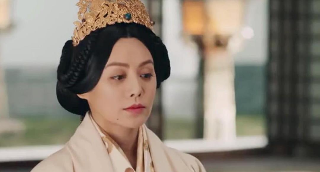 张钧甯|疯批皇后谁最带感?阿母化身财迷太妃, 南枯月漓杀人不眨眼!