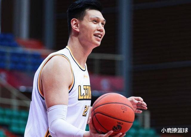 王博|CBA正式官宣！许钟豪归队参与合练，王博提前备战半决赛