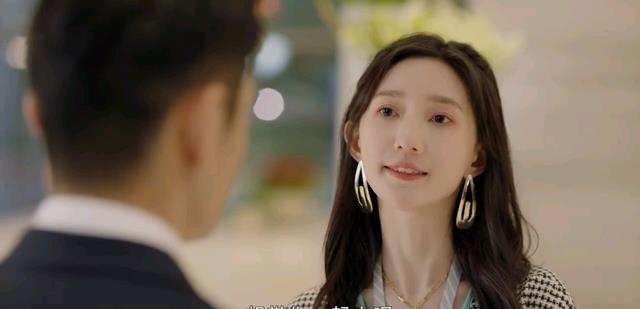 赵江月|甜宠剧再现奇葩剧情，朋友帮忙藏验孕棒，先吃早饭后刷牙，真无语