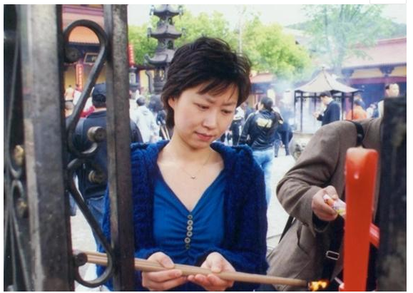 主持人|知名主持魏笑:结婚第二天离世,丈夫不愿再娶,父亲走不出伤痛