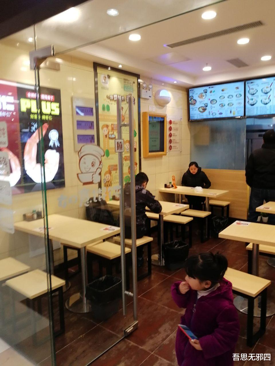 香港|表弟要借钱提前还房贷,按每年4%的利息三年内还我本息,借吗?