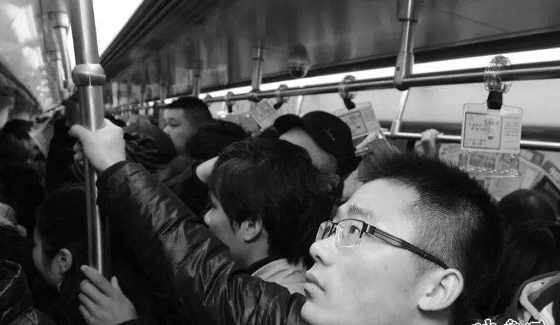 读书20年,还贷30年,医院20年,我们到底图啥?