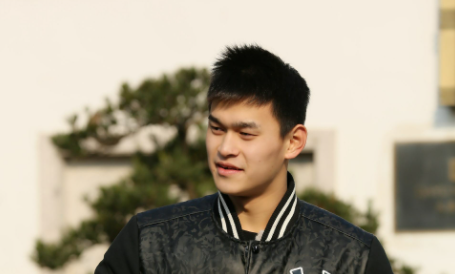 孙杨|孙杨三亚直播现套路？被网友质疑，故意找托到店排队营造热闹假象