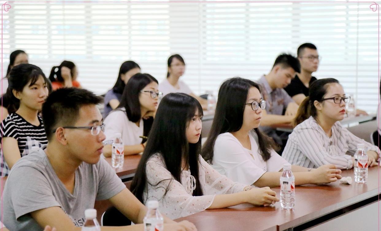 劳动教育|“过度饱和”的5个专业,备考生报名时需谨慎,毕业或将面临困境