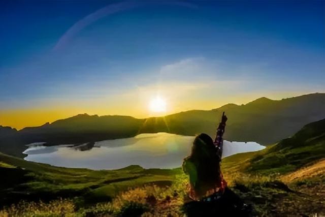 九寨沟|冰雪头条：长白山推出暑期十大网红线路