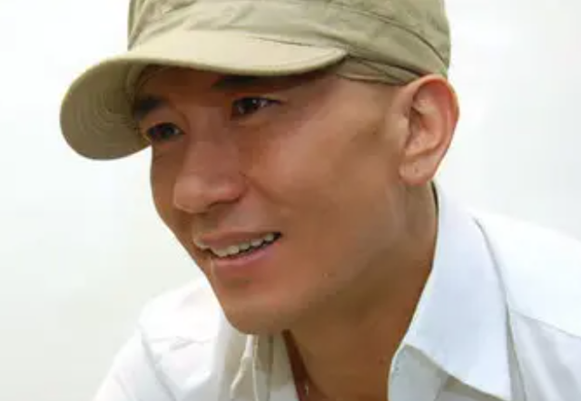 具俊晔|黎明具俊晔曾同框，交谈十分有趣，网友：黎明和他的保镖既视感