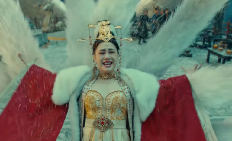 李湘|阿娇穿短上衣露细腰,身材瘦太多颜值回春,凌晨趴阿Sa房门口偷听