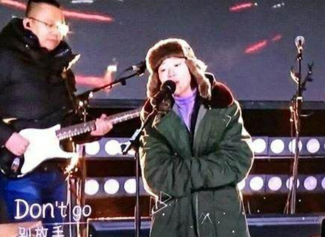 汪峰|汪峰被冻到嘴里冒白气,窦靖童冷到咬紧牙关,吴京五官扭曲直发抖