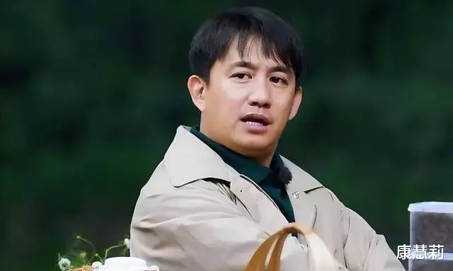 李连杰|年轻时帅气英俊，老了却丑得千奇百怪，这8位男星一个比一个可惜