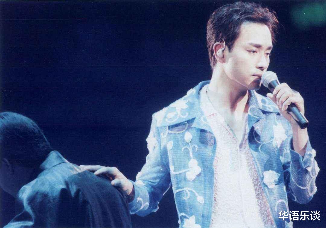 演唱会|为什么有的当红歌手急流勇退，而有的过气歌手却频频“复出”？