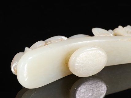 和田玉籽料|回流【和田玉籽料 龙勾 雕件】