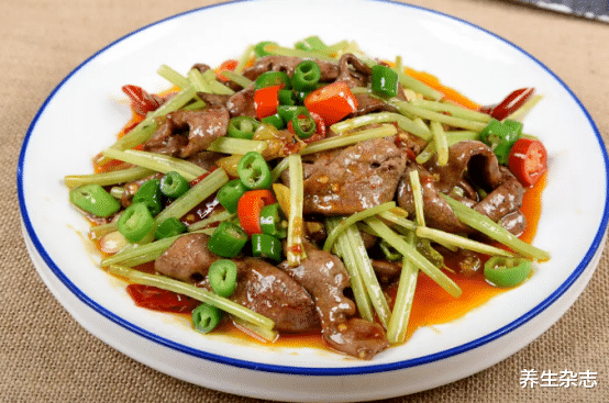 胆固醇|胆固醇“大户”被揪出，是猪油的10倍，医生：不想脑梗逼上门，趁早扔