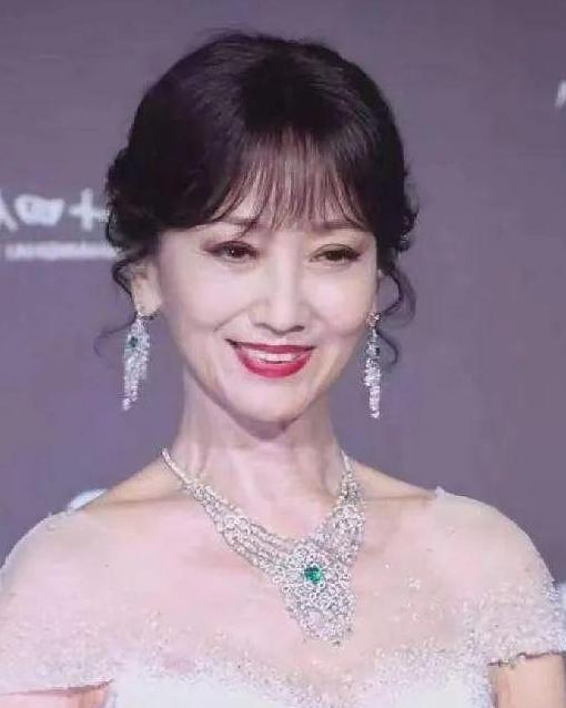 男神|离开精修和美颜,“不老明星”还是男神女神吗?