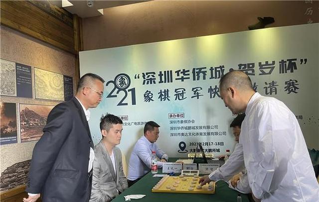 中国象棋|战平电脑，蒙眼单挑26高手，中国象棋特级大师有多恐怖