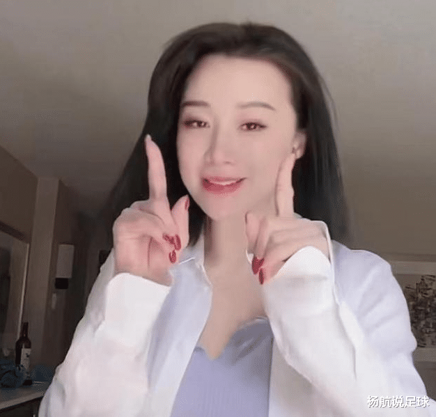 姚芊羽|昔日“国民媳妇”给辣目洋子作配，造型显老认不出，曾被质疑整容