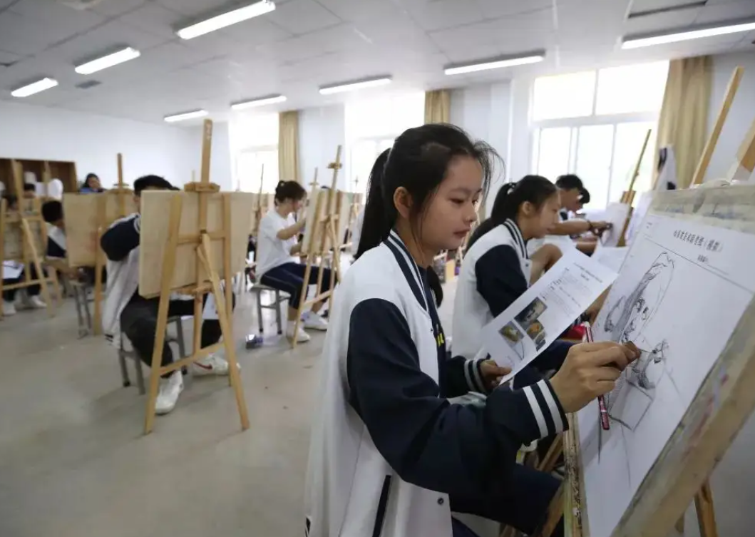 大学|22年本科就业“红牌专业”,学生毕业或难找工作,历史学仅排第六