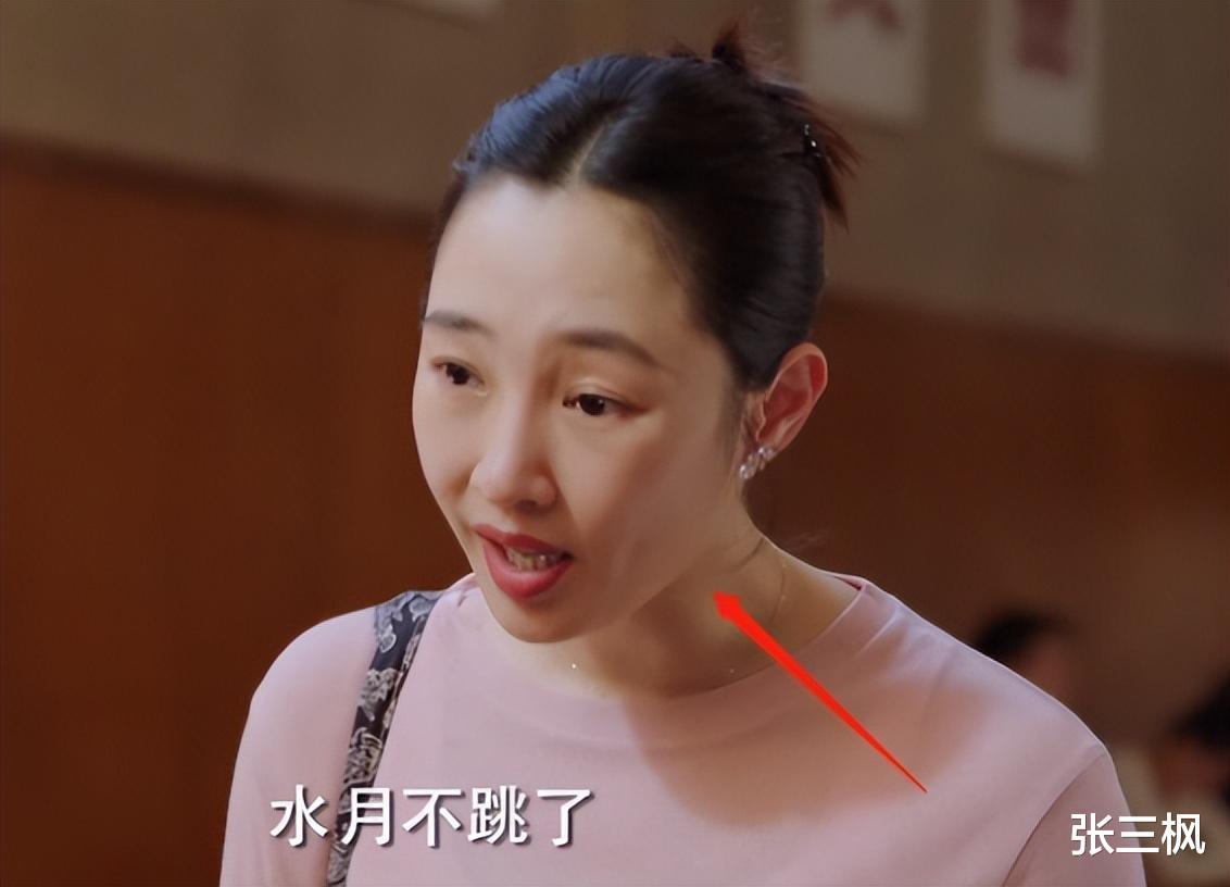 白百何|白百何的皱纹，曾黎成“妈妈专业户”，打脸多少滤镜女演员？