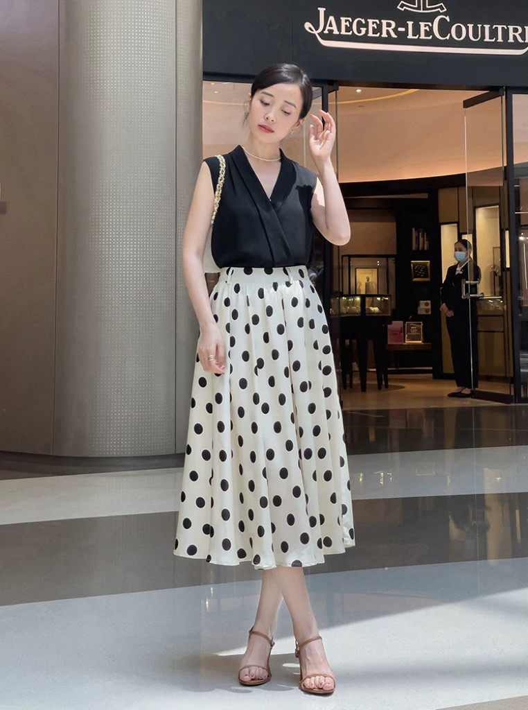 穿衣搭配 看了这个短发女人打扮,我明白了:原来40岁女人也可以不当老阿姨