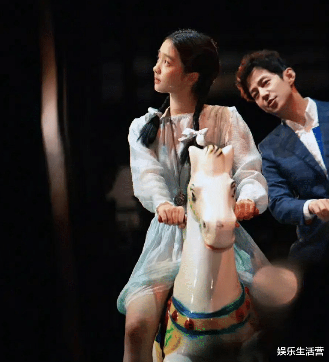谢娜|黄多多执导谢娜演舞台剧,师从赖声川起点高,曾被谢娜当众掐脖子