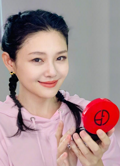 大S|离婚六个月后,大S和汪小菲互撕,是什么击溃了昔日的体面?