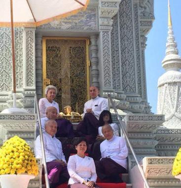 西哈努克|西哈努克国王有八个儿子,只有两个最平庸的儿子得到世俗幸福